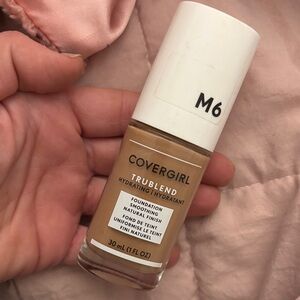 COVERGIRL TruBlend Foundation M6